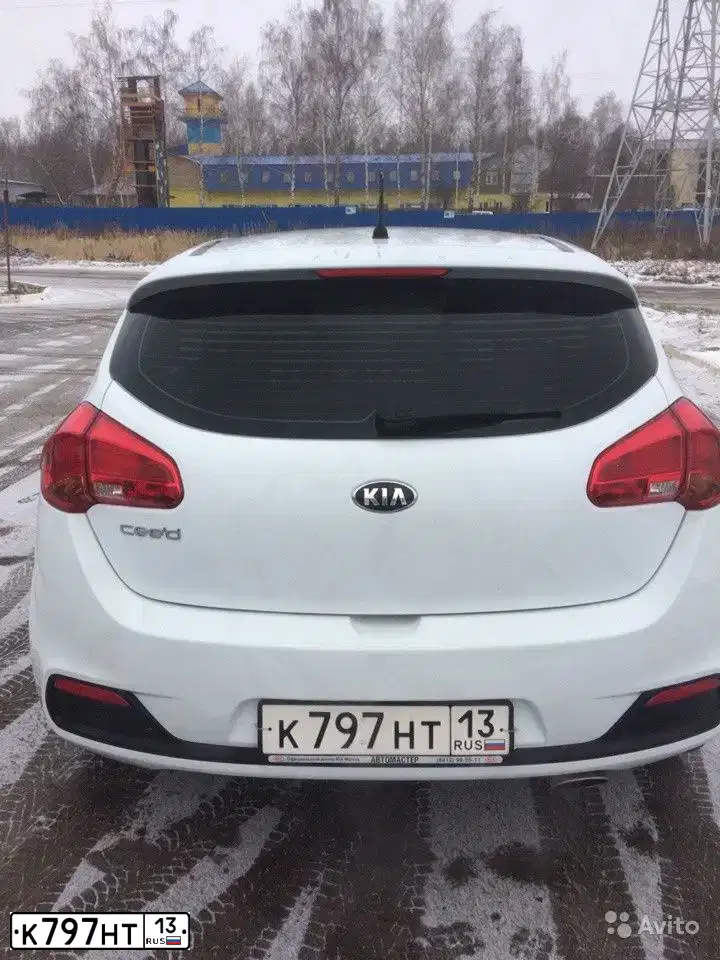 Фото автомобиля KIA CEED, 2015 — госномер Х765ОТ152. Цвет: Белый