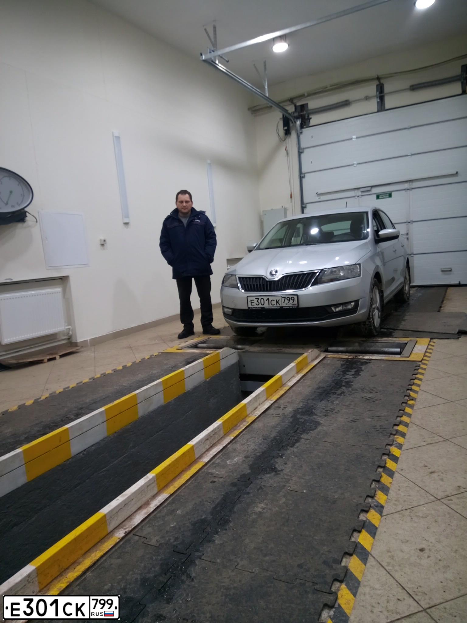 Фото автомобиля SKODA RAPID, 2018 — госномер А095РР790. Цвет: СЕРЕБРИСТЫЙ