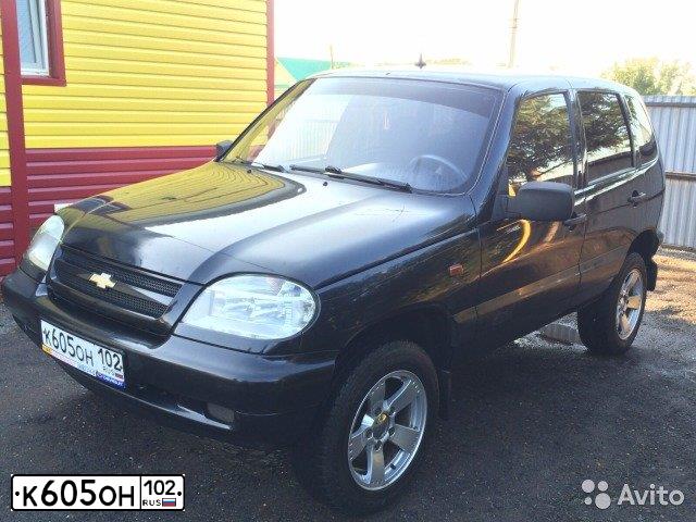 Фото автомобиля CHEVROLET T NIVA, 2008 — госномер С130ОЕ102. Цвет: ЧЕРНО-СИНИЙ МЕТАЛЛИК