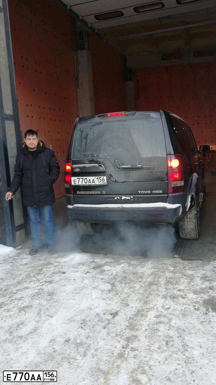 Фото автомобиля LANDROVER DISCOVERY, 2008 — госномер В001ВВ56. Цвет: ЧЕРНЫЙ