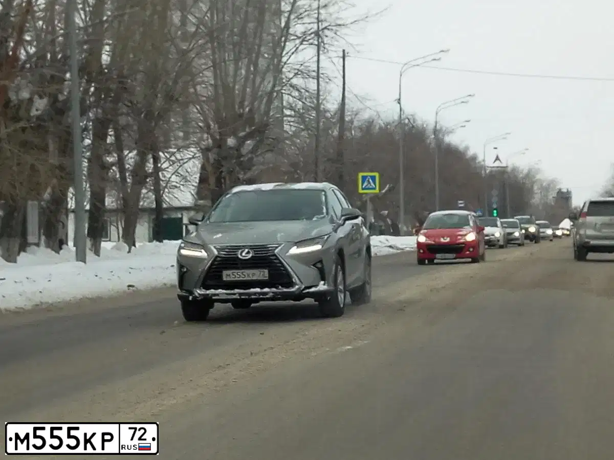 Фото автомобиля AUDI Q5, 2010 — госномер М555КР72. Цвет: Белый