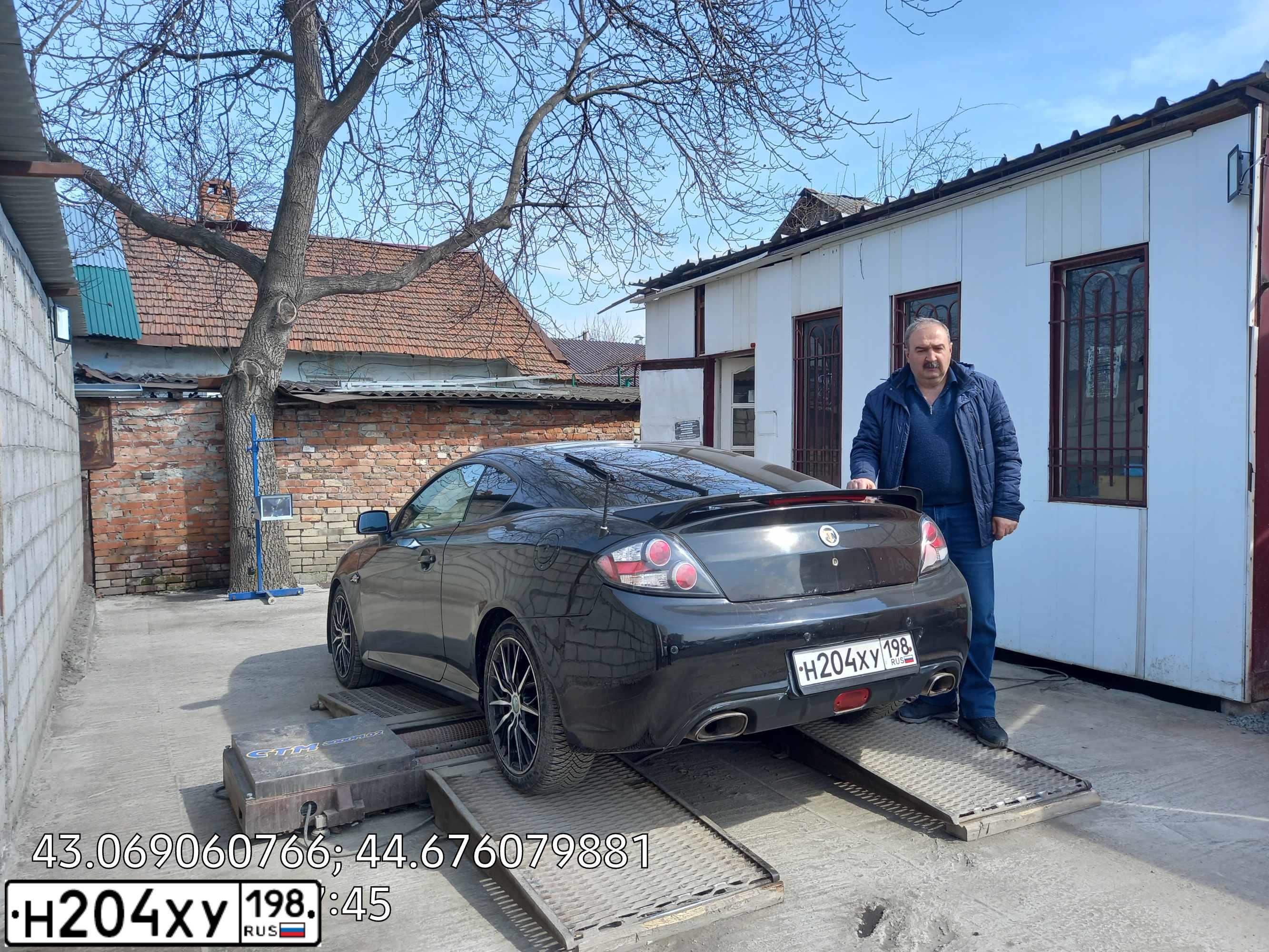 Фото автомобиля HYUNDAI /S-/COUPE / TUSCANI, 2008 — госномер Р510ВР15