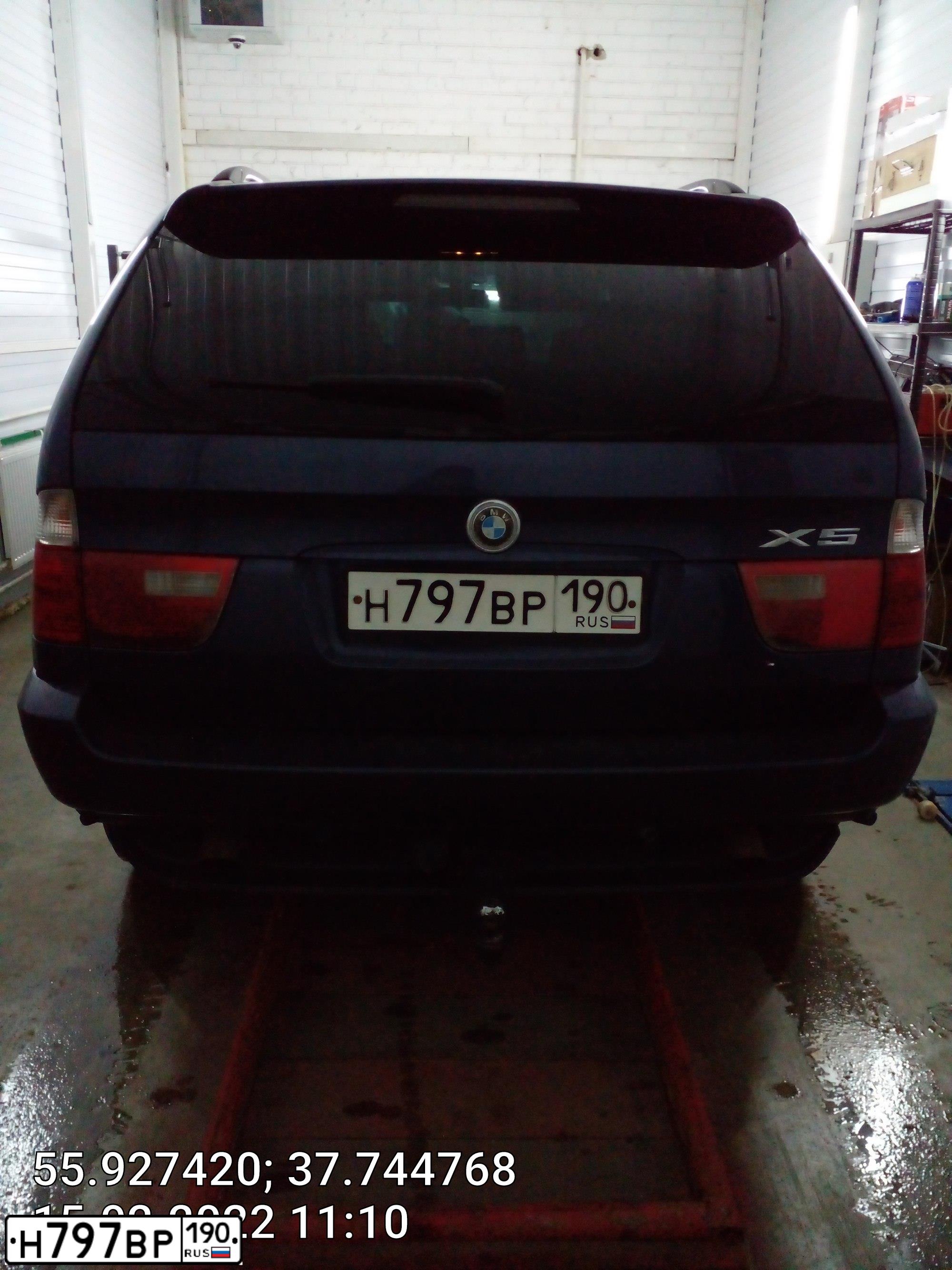 Фото автомобиля BMW X5, 2004 — госномер Н797ВР190. Цвет: СЕРЫЙ ТЕМНЫЙ