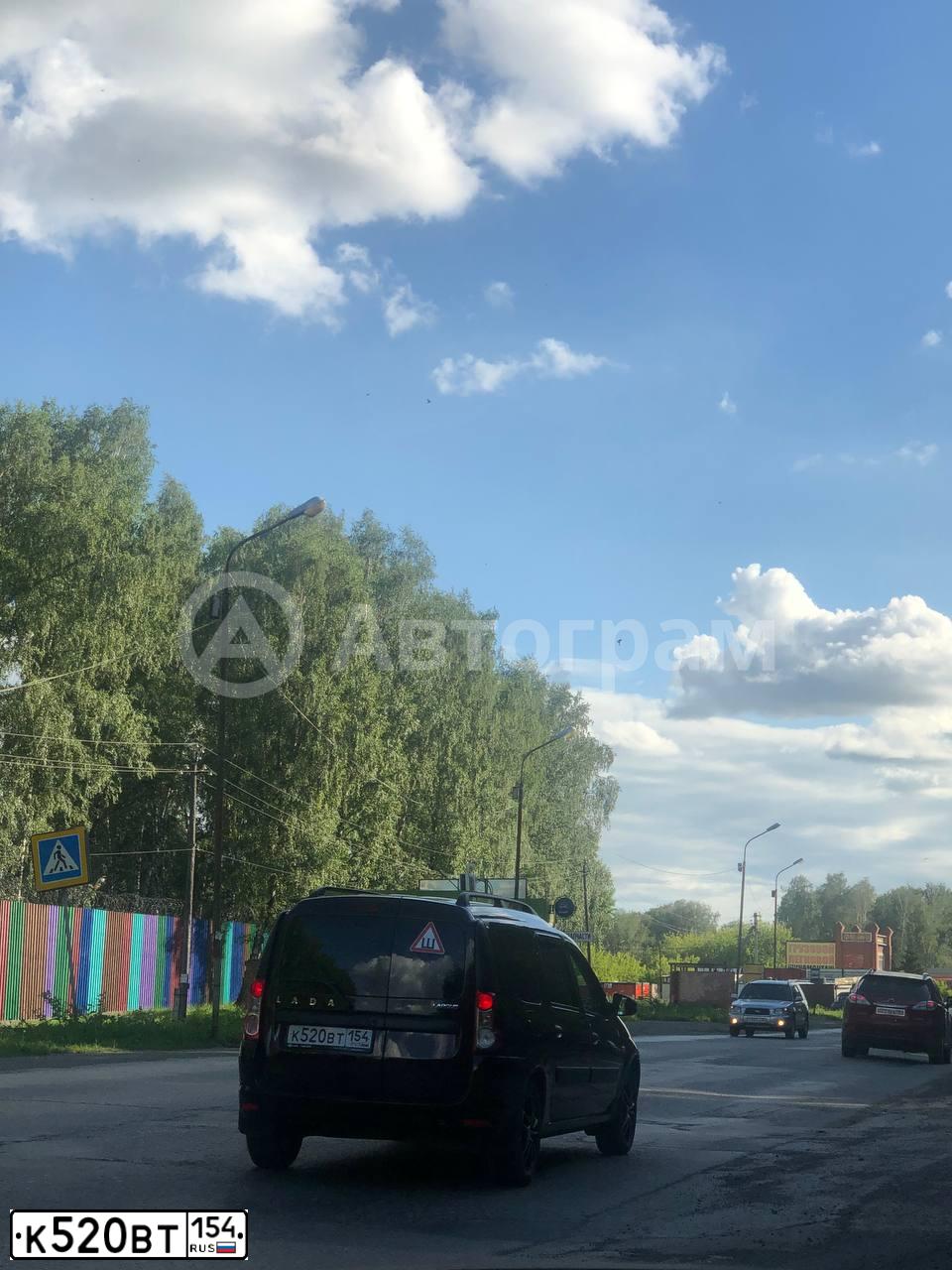Фото автомобиля LADA LARGUS, 2020 — госномер К520ВТ154. Цвет: Коричневый