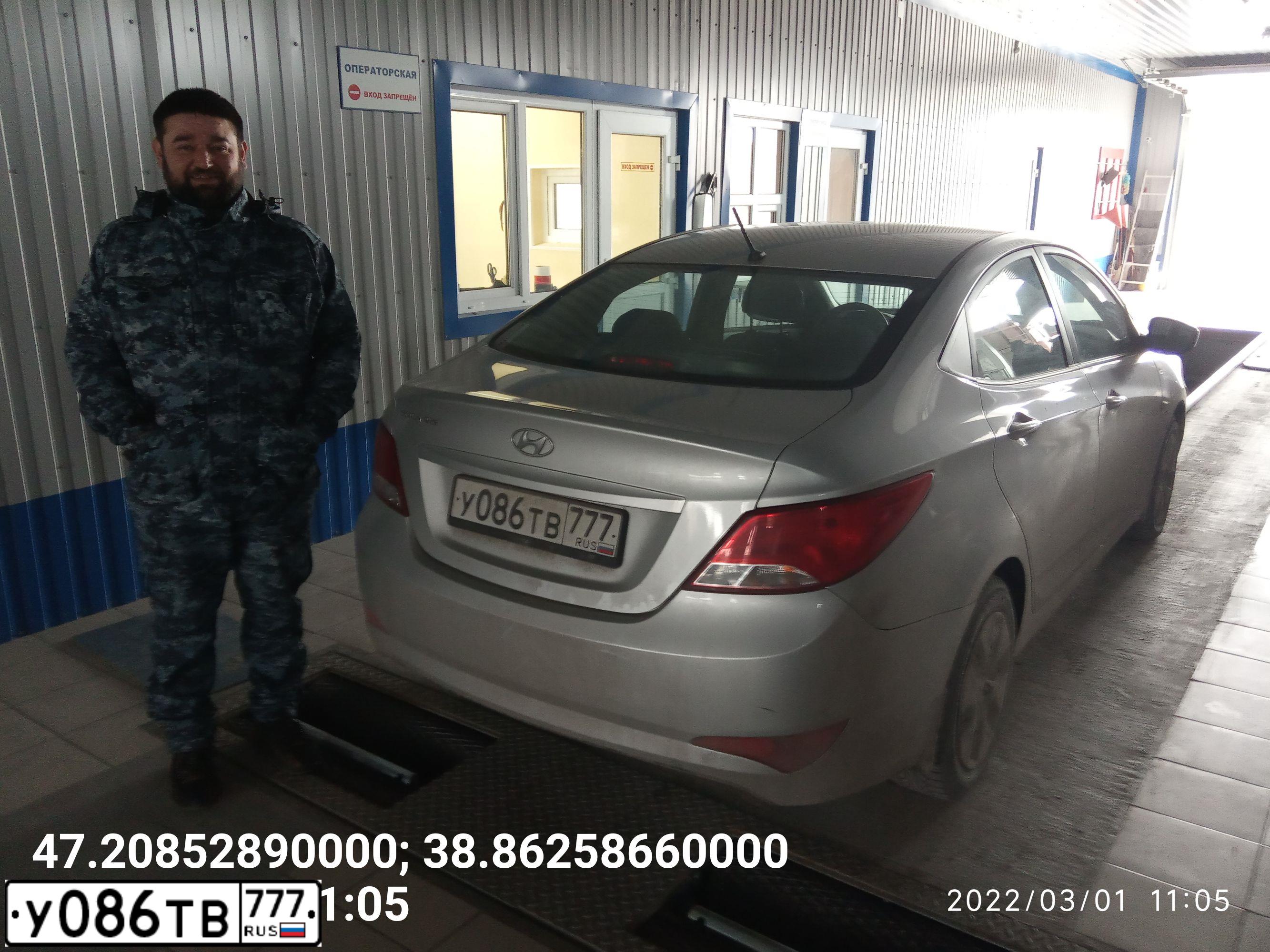 Фото автомобиля HYUNDAI SOLARIS, 2016 — госномер К899КМ761. Цвет: СЕРЕБРИСТЫЙ