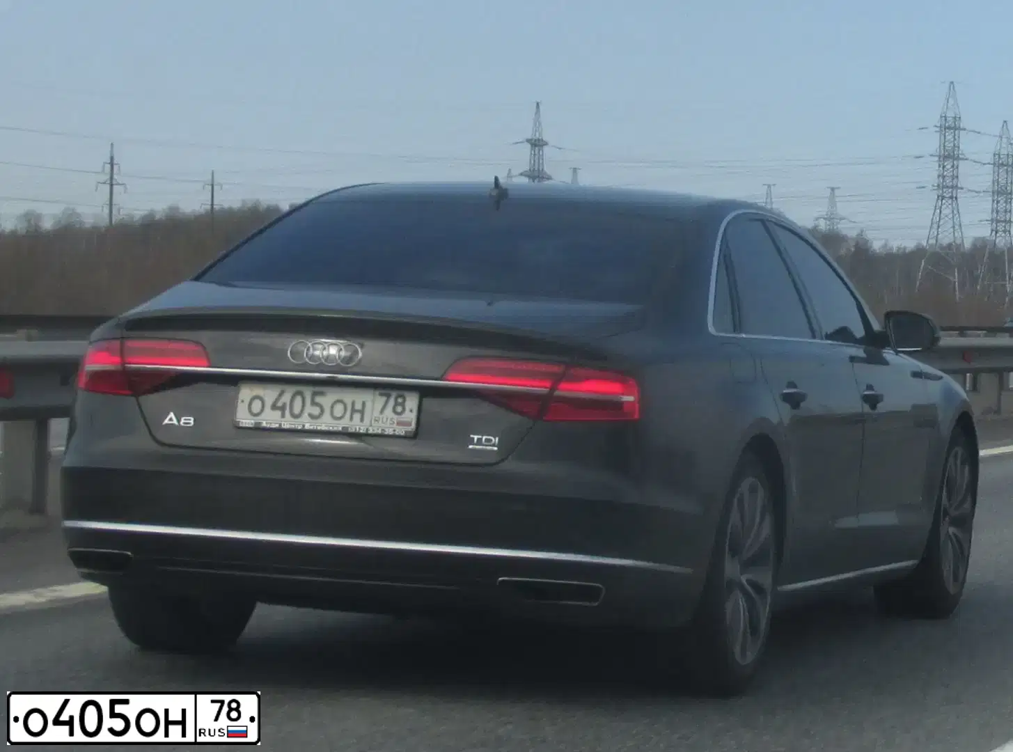 Фото автомобиля AUDI A8, 2014 — госномер О405ОН78. Цвет: ЧЕРНЫЙ
