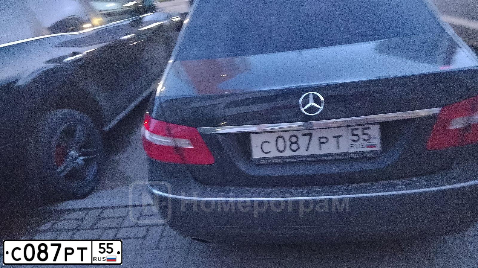 Фото автомобиля MERCEDES E-KLASSE, 2009 — госномер С087РТ55. Цвет: ЧЕРНЫЙ