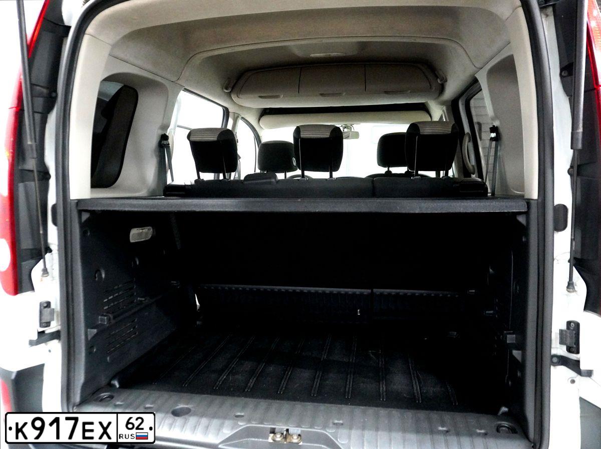 Фото автомобиля RENAULT KANGOO, 2012 — госномер К917ЕХ62. Цвет: БЕЛЫЙ