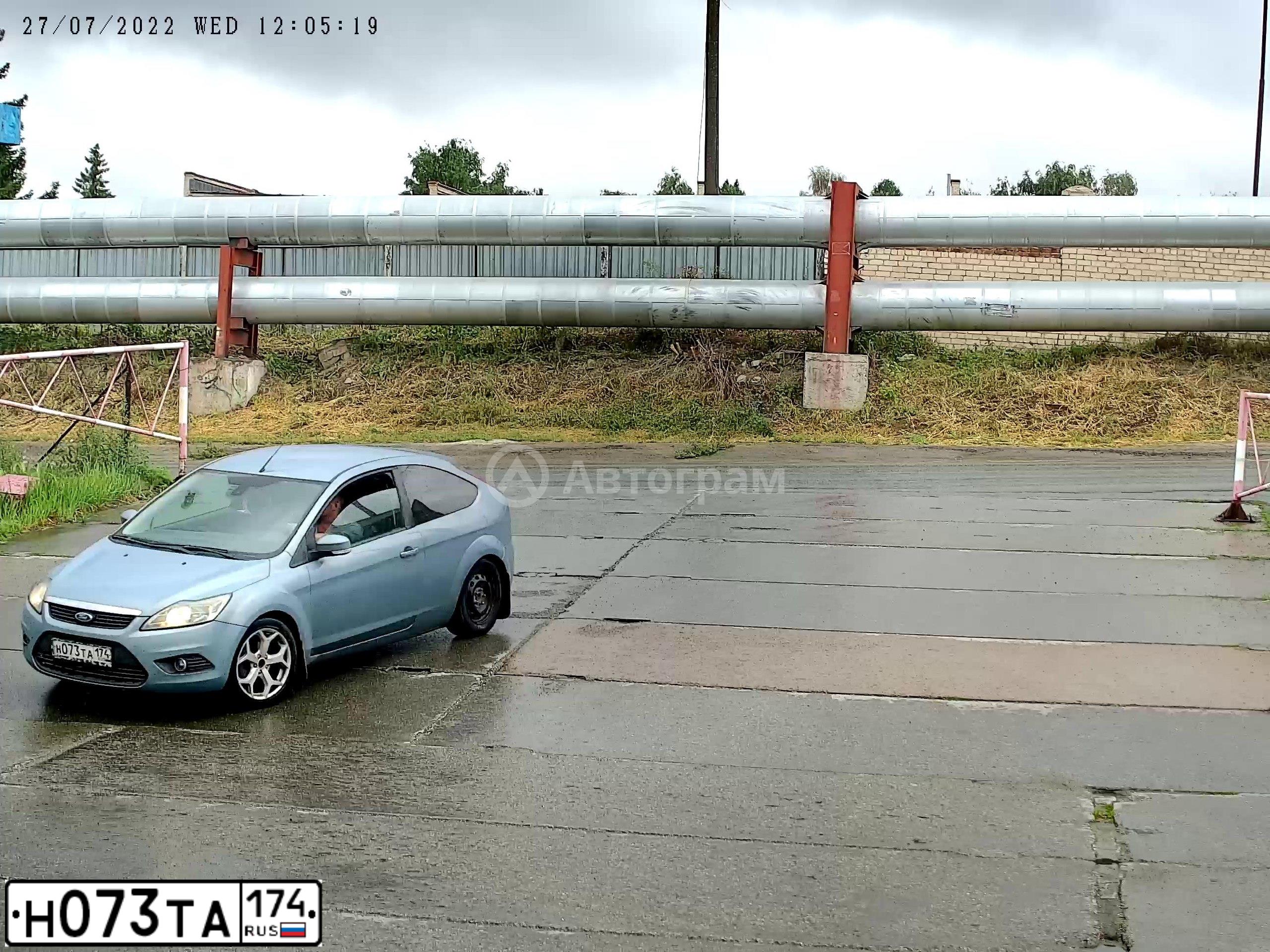 Фото автомобиля FORD FOCUS, 2010 — госномер Т686ЕН774