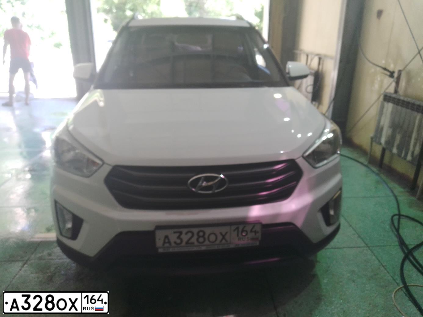 Фото автомобиля HYUNDAI CRETA, 2016 — госномер А328ОХ164. Цвет: Белый