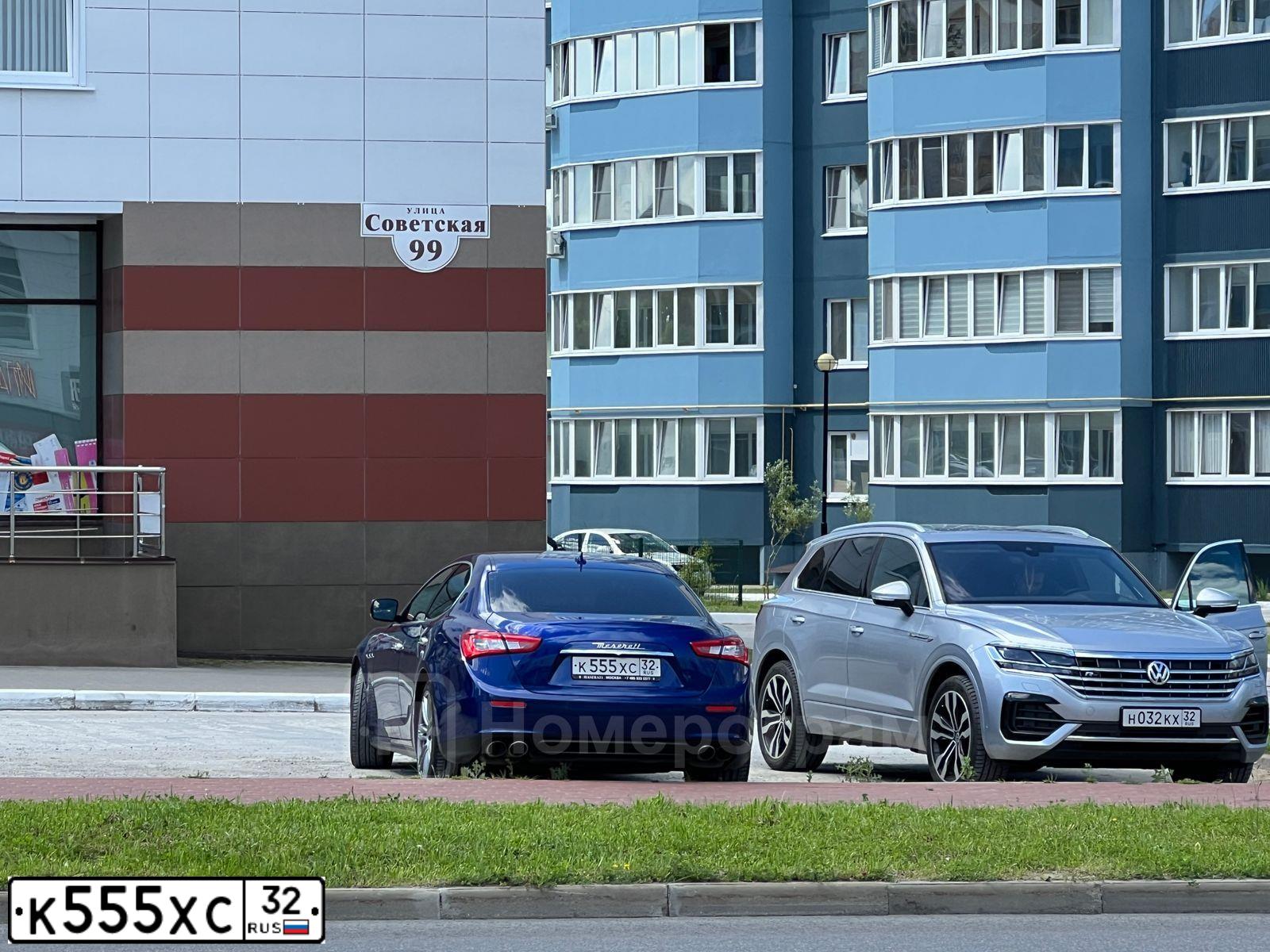 Фото автомобиля JAGUAR XF-SERIE, 2013 — госномер К555ХС32. Цвет: Белый