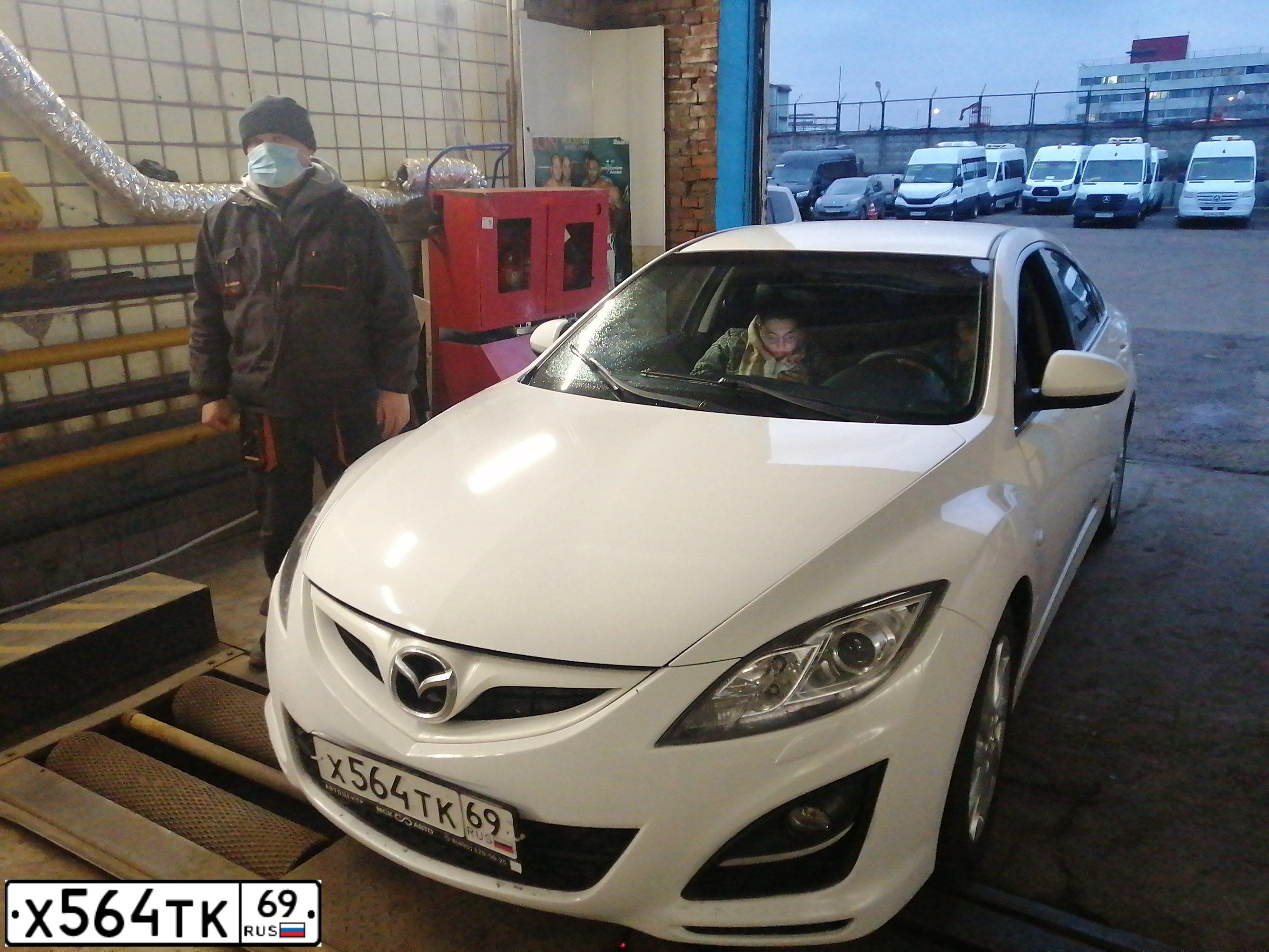 Фото автомобиля MAZDA 6, 2010 — госномер М080ОВ69. Цвет: Белый