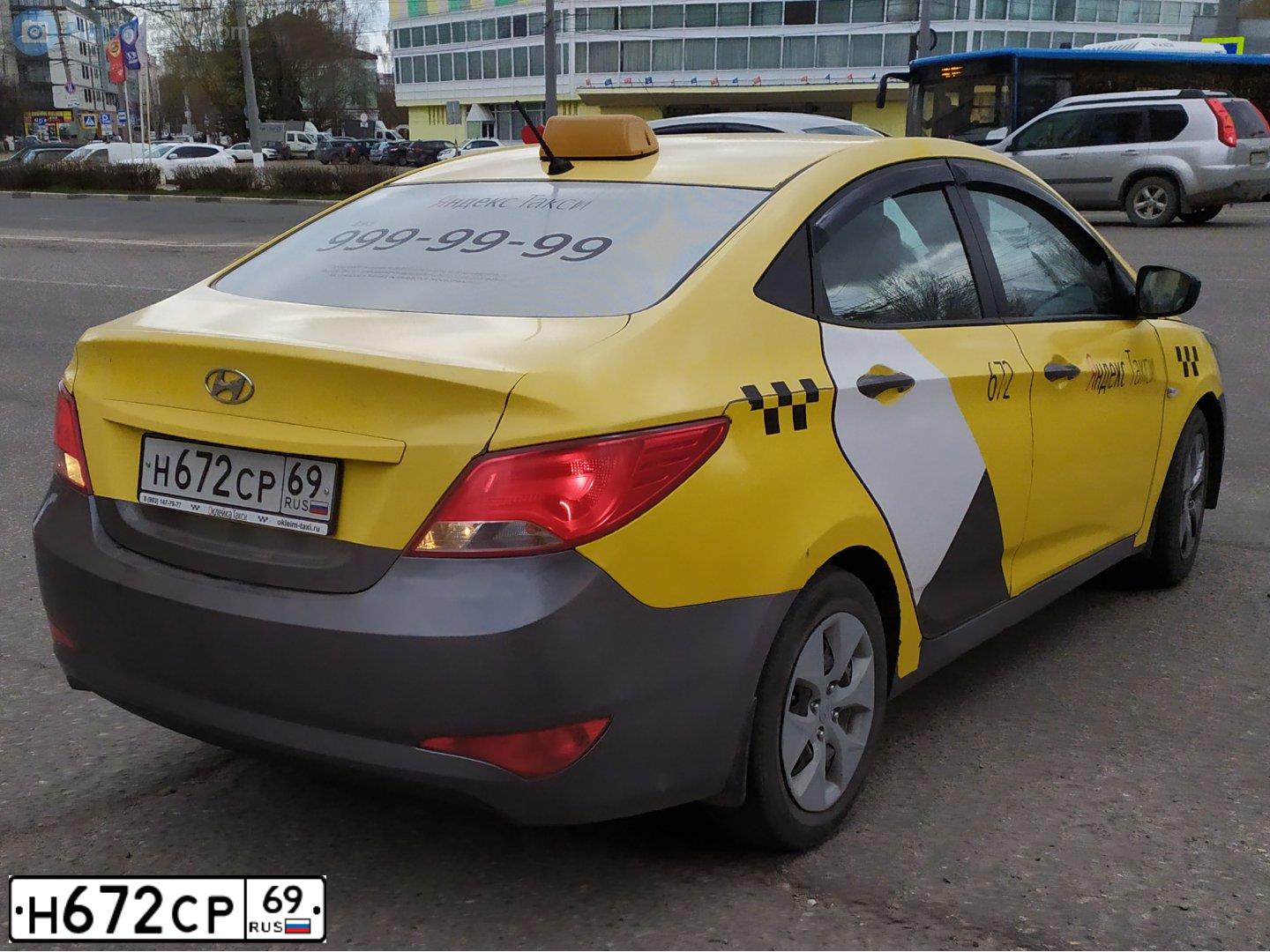 Фото автомобиля HYUNDAI SOLARIS, 2016 — госномер Н672СР69. Цвет: Белый