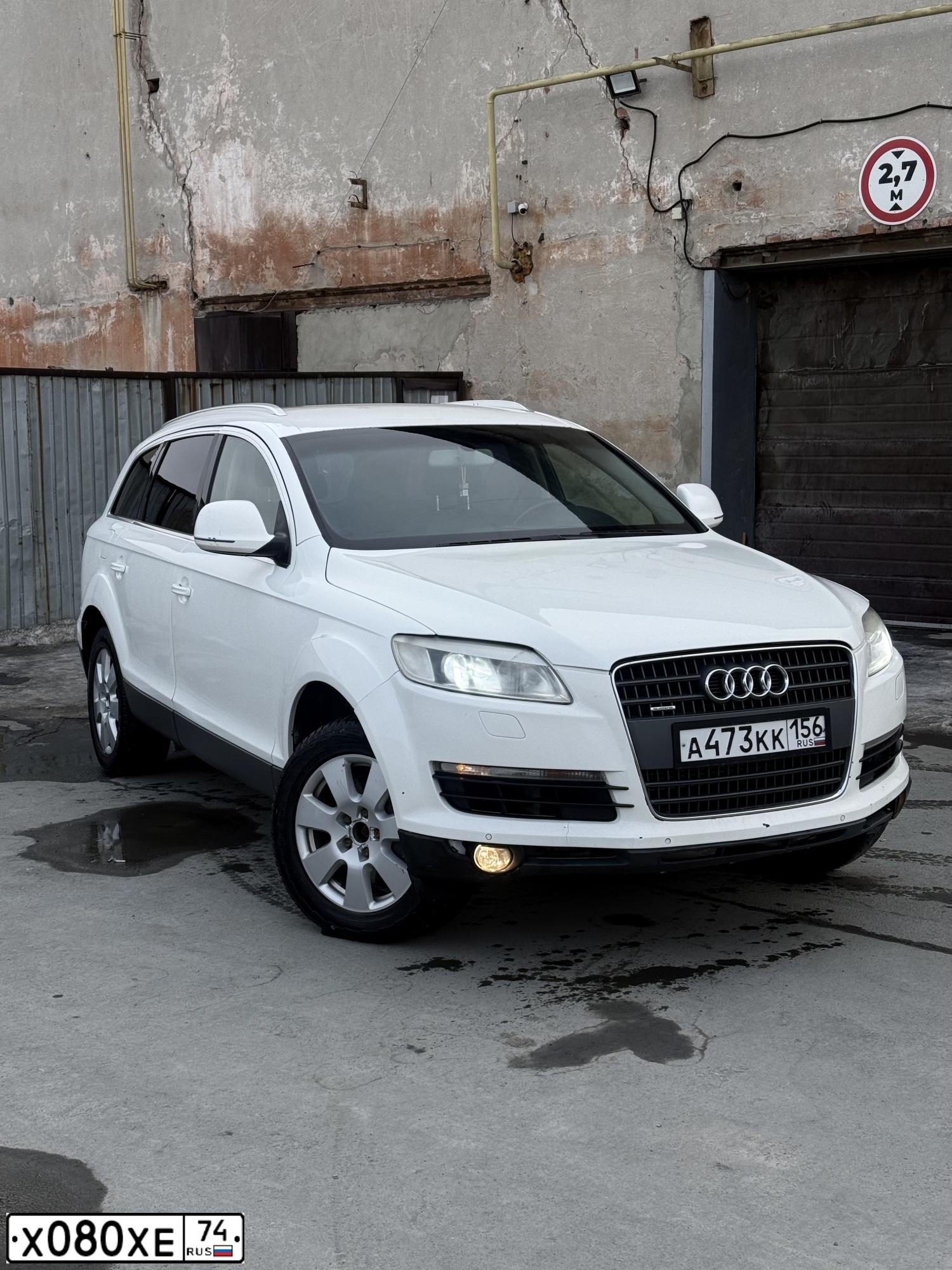 Фото автомобиля AUDI Q7, 2006 — госномер А473КК156. Цвет: Белый
