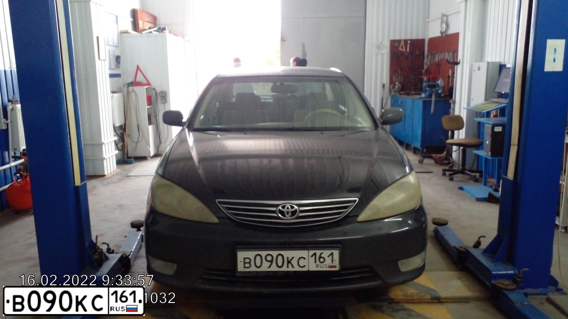 Фото автомобиля TOYOTA CAMRY, 2005 — госномер В090КС161. Цвет: ЧЕРНЫЙ
