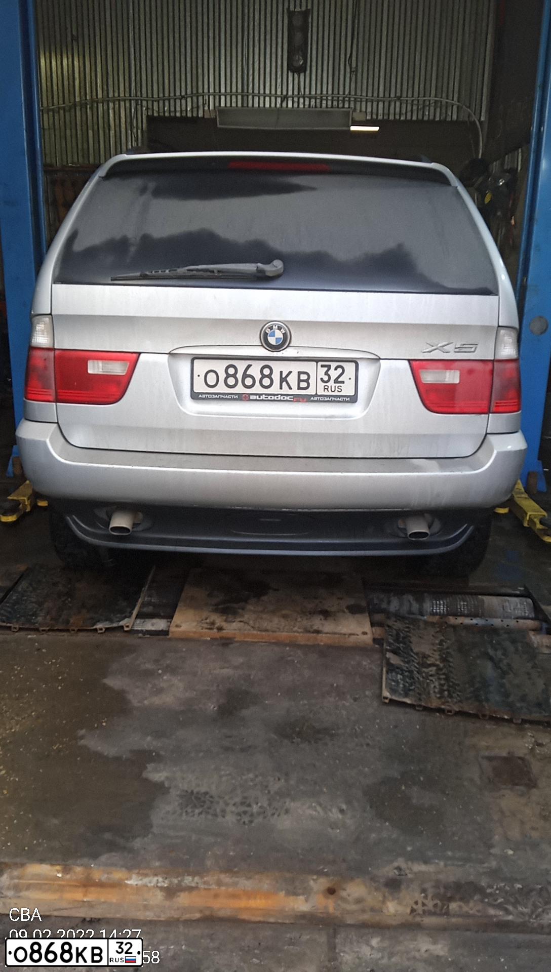 Фото автомобиля BMW X5, 2005 — госномер М219КН199. Цвет: СЕРЕБРИСТЫЙ