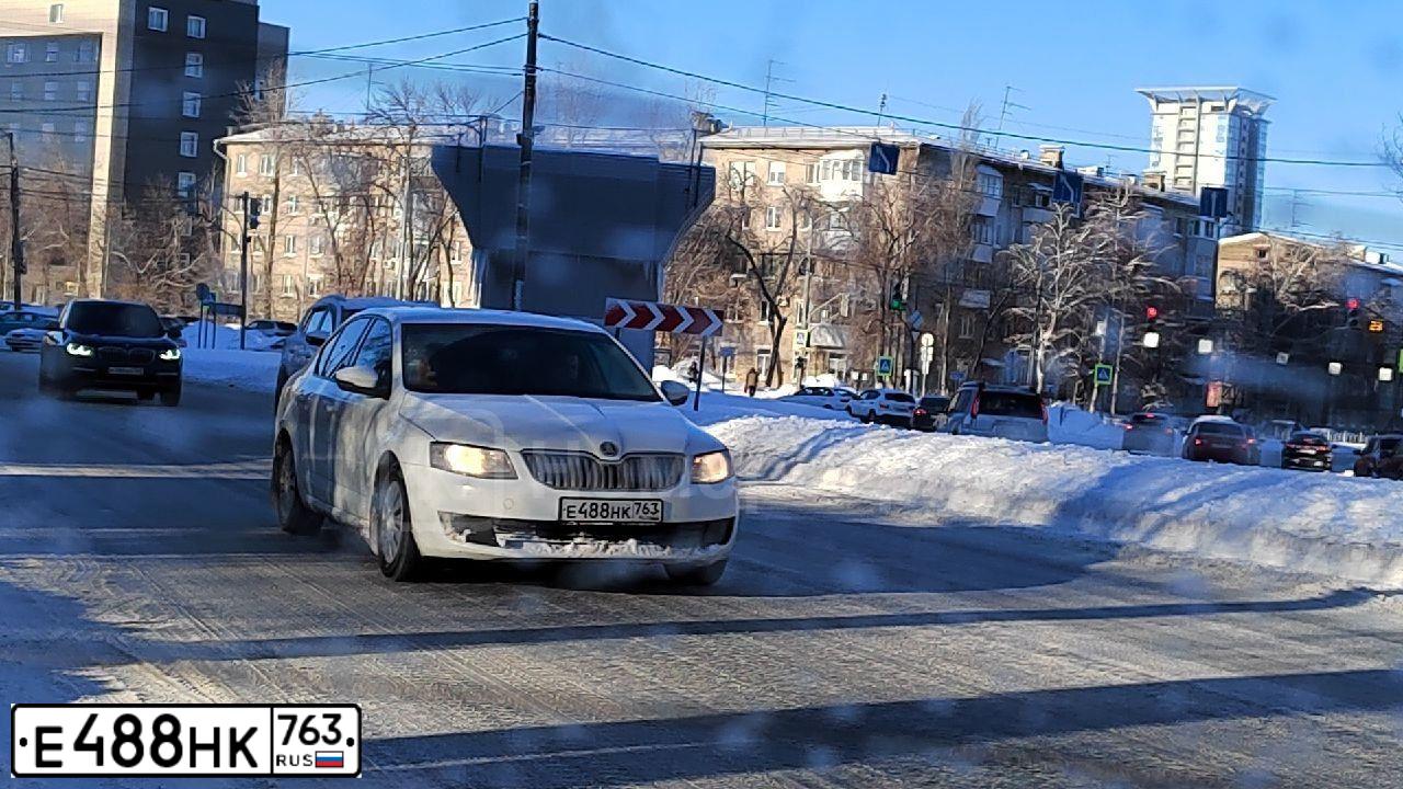 Фото автомобиля SKODA OCTAVIA, 2016 — госномер Е488НК763. Цвет: БЕЛЫЙ