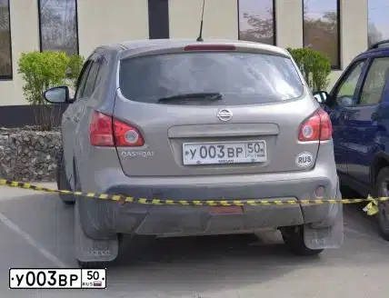 Фото автомобиля NISSAN QASHQAI, 2009 — госномер У003ВР50. Цвет: КОРИЧНЕВЫЙ СВЕТЛЫЙ