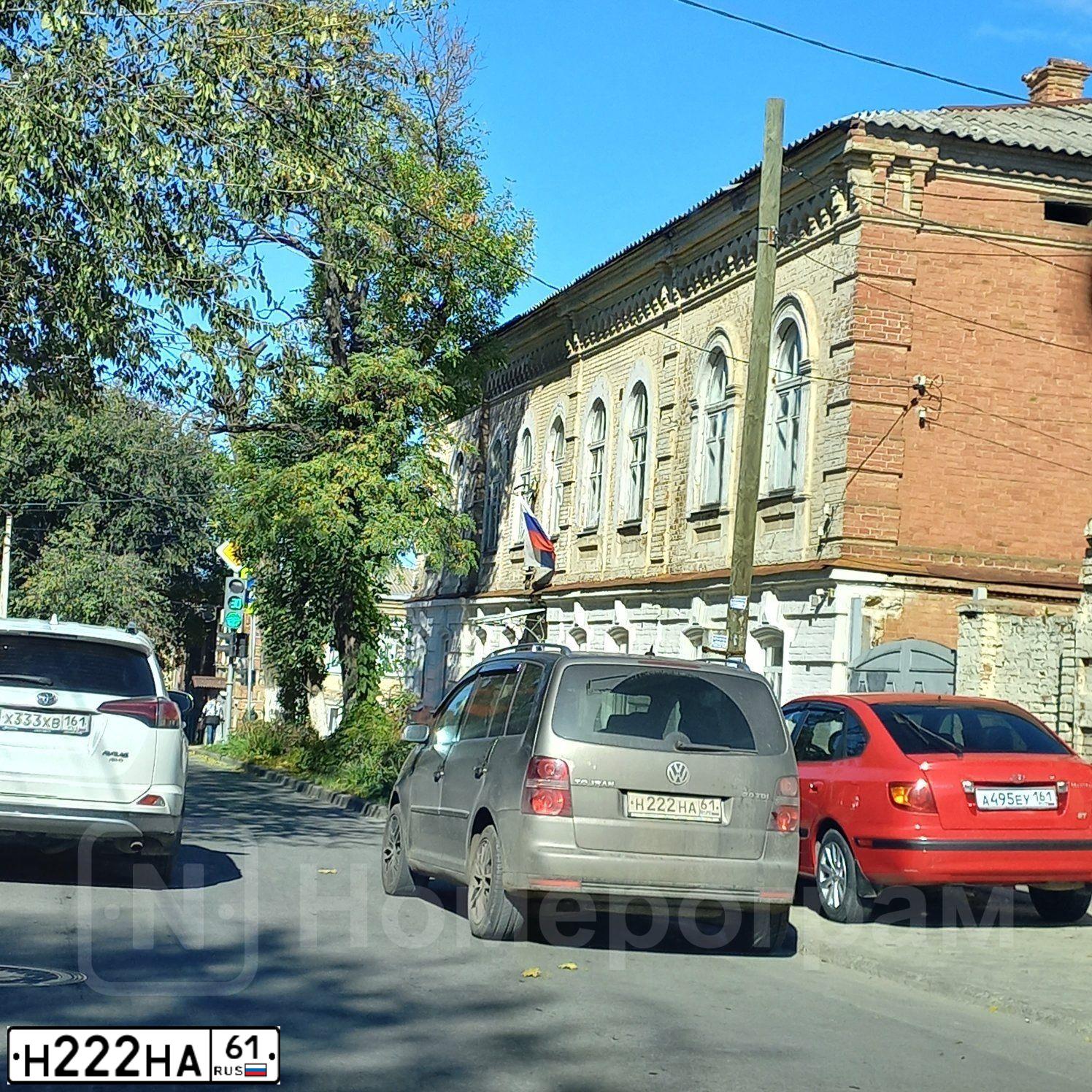 Фото автомобиля CHEVROLET NIVA, 2005 — госномер К141АС761. Цвет: ТЕМНО- ЗЕЛЕНЫЙ