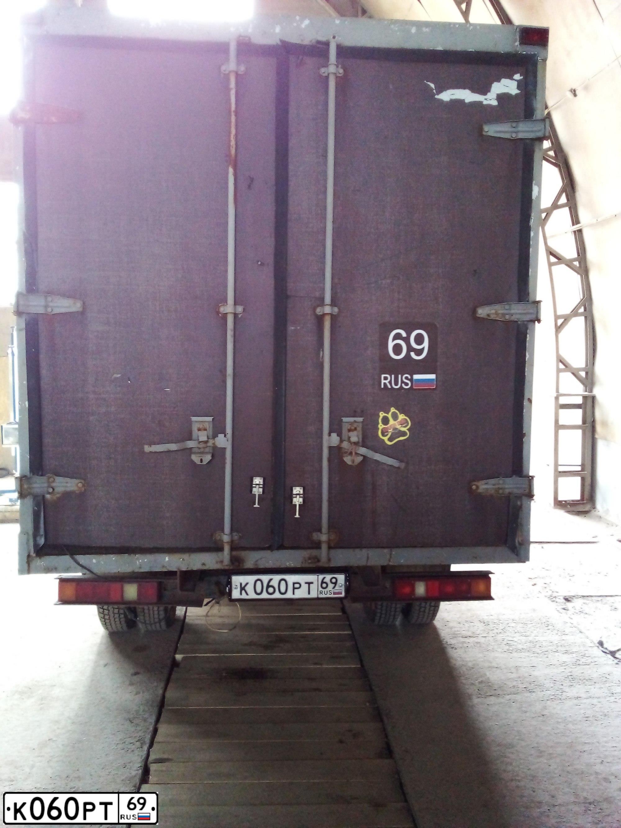 Фото автомобиля GAZ 3302 EL, 2001 — госномер К060РТ69. Цвет: САФАРИ