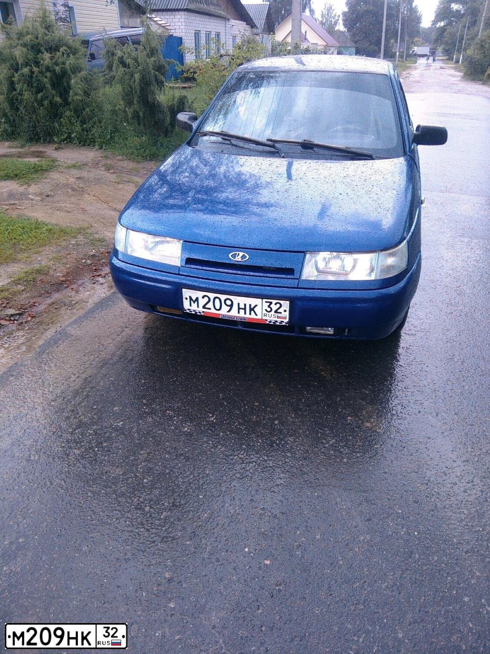 Фото автомобиля LADA 2110 LADA, 2002 — госномер Р047ОН40. Цвет: СЕРЕБРИСТЫЙ ЯРКО-СИНИЙ