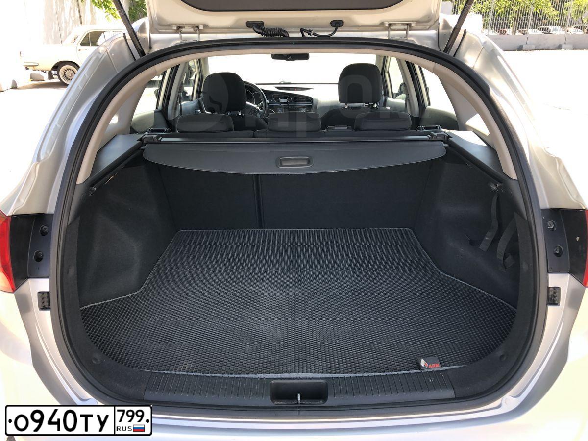 Фото автомобиля KIA CEE'D, 2015 — госномер М039УМ126. Цвет: ПЕРЛАМ.-СЕРЕБРИСТЫЙ