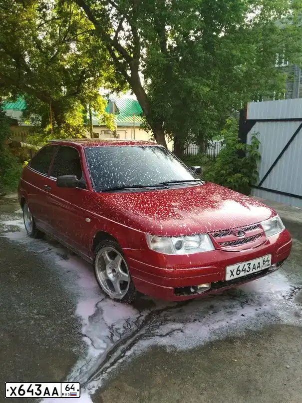 Фото автомобиля LADA 2112 LADA, 2008 — госномер М190ВМ62. Цвет: Красный