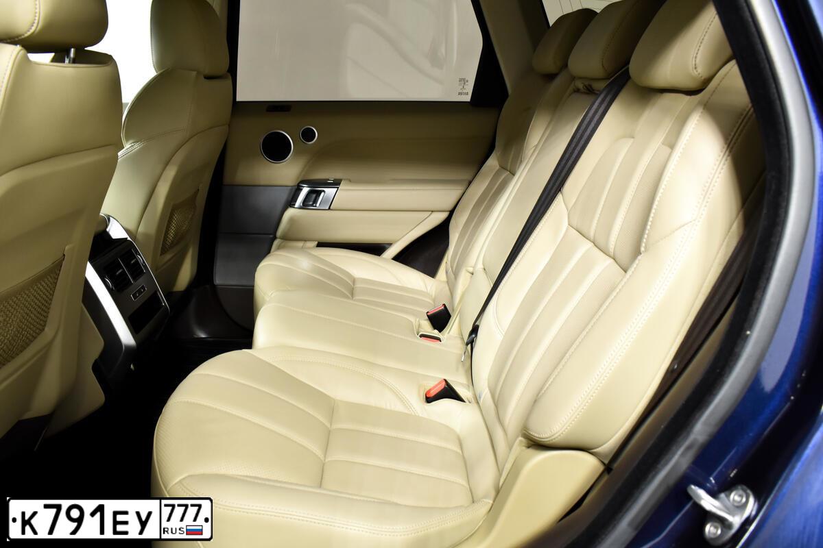 Фото автомобиля LAND ROVER RANGE ROVER, 2013 — госномер А983ВВ550. Цвет: синий