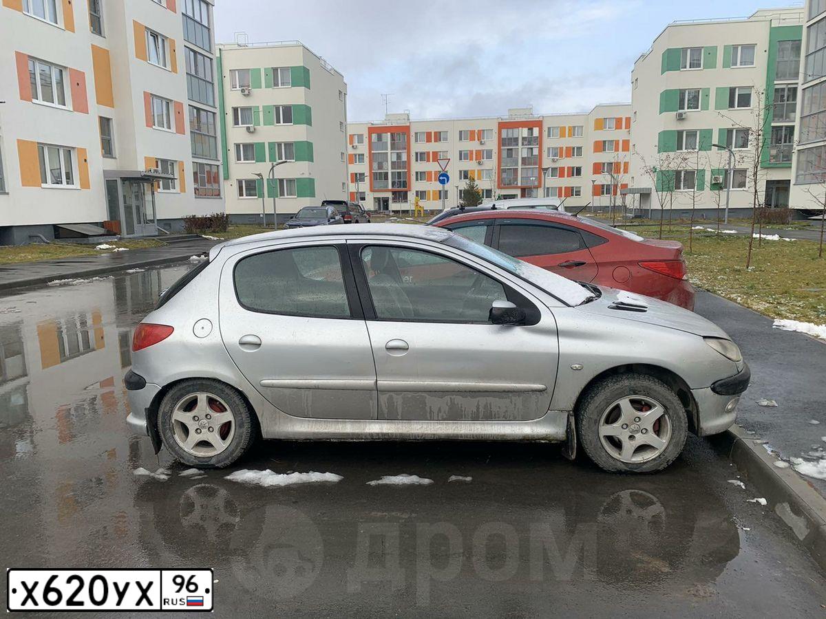Фото автомобиля PEUGEOT 206, 2005 — госномер Н161ТК196. Цвет: СВЕТЛО-СЕРЫЙ