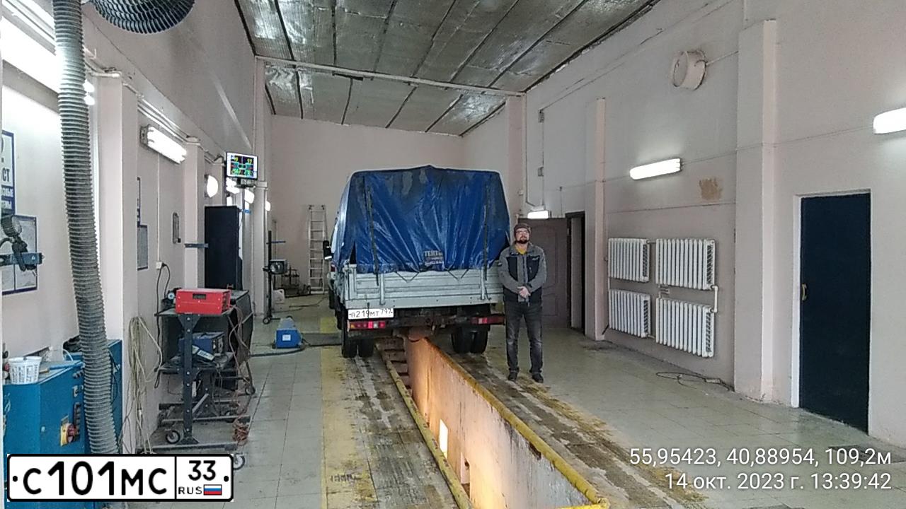 Фото автомобиля GAZ 3302 EL, 1999 — госномер С101МС33. Цвет: БЕЛ.НОЧЬ