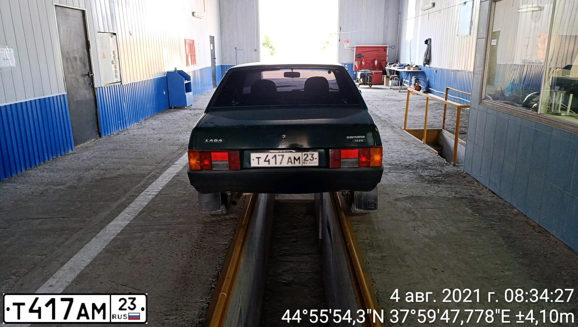 Фото автомобиля LADA 2109 SAMARA, 1999 — госномер Т417АМ23. Цвет: ЗЕЛЕНЫЙ