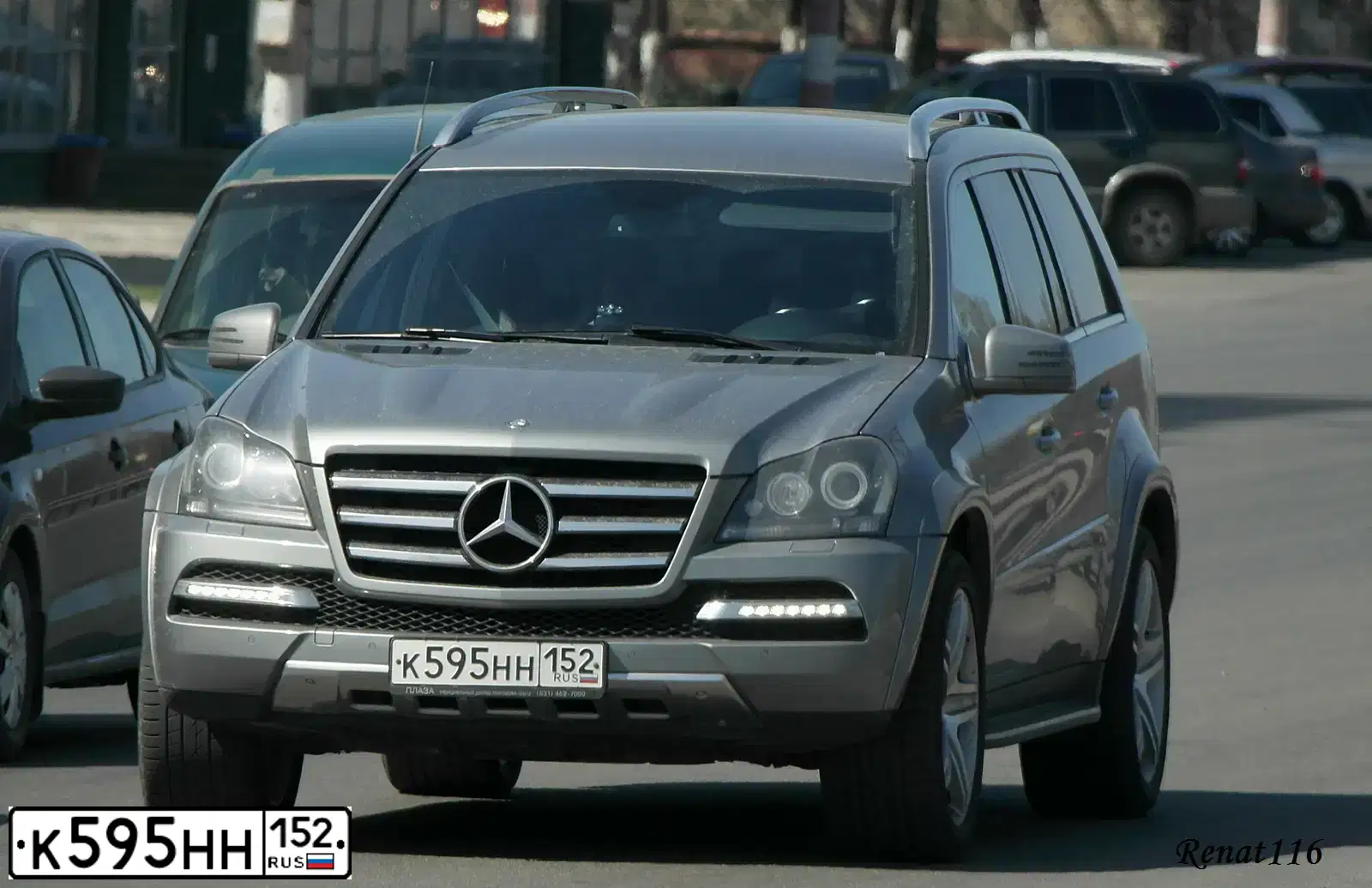 Фото автомобиля MERCEDES GL-KLASSE, 2012 — госномер К595НН152. Цвет: СЕРЫЙ
