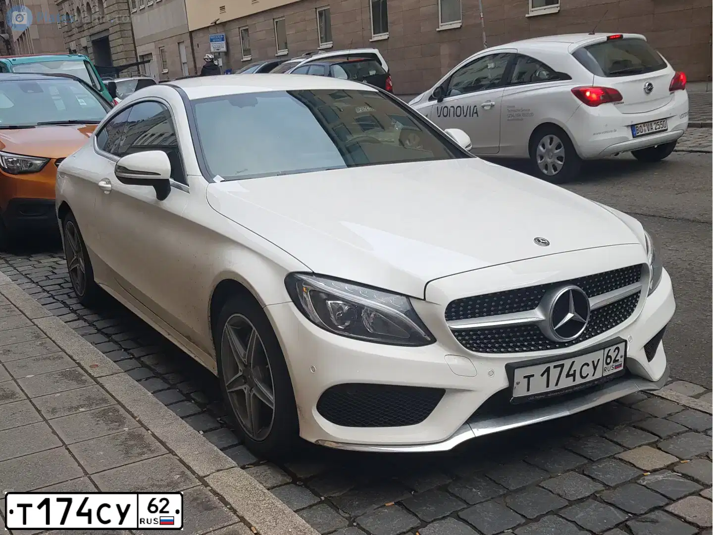 Фото автомобиля MERCEDES C-KLASSE, 2018 — госномер Т174СУ62. Цвет: БЕЛЫЙ