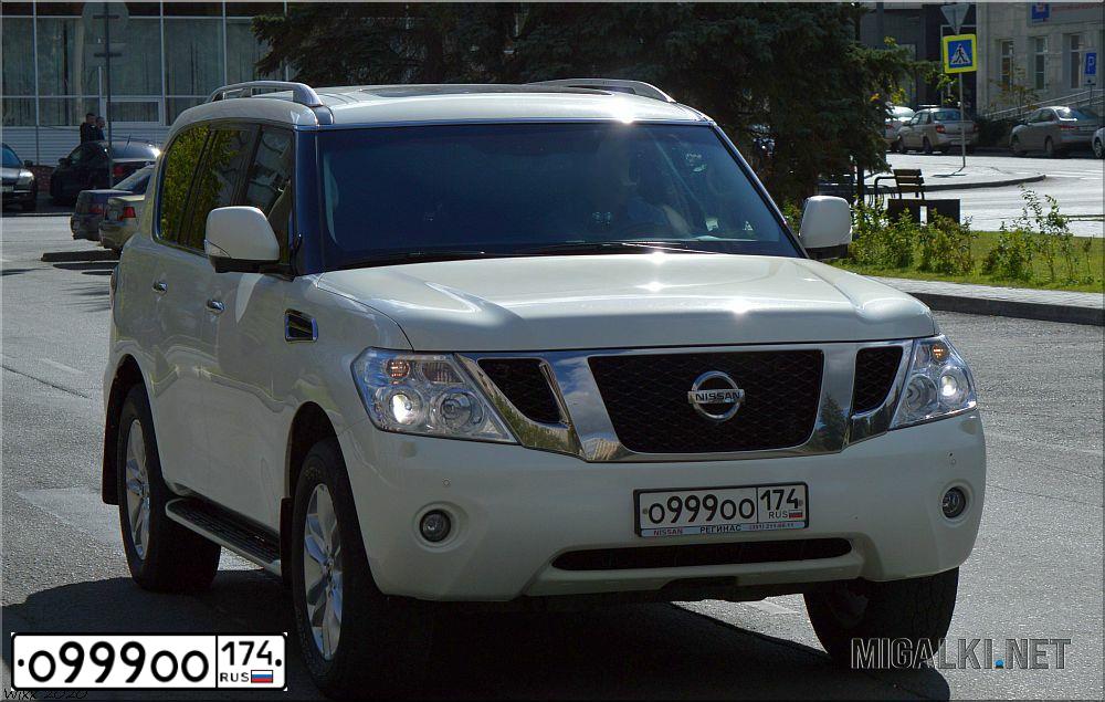 Фото автомобиля NISSAN PATROL, 2012 — госномер О999ОО174. Цвет: БЕЛЫЙ