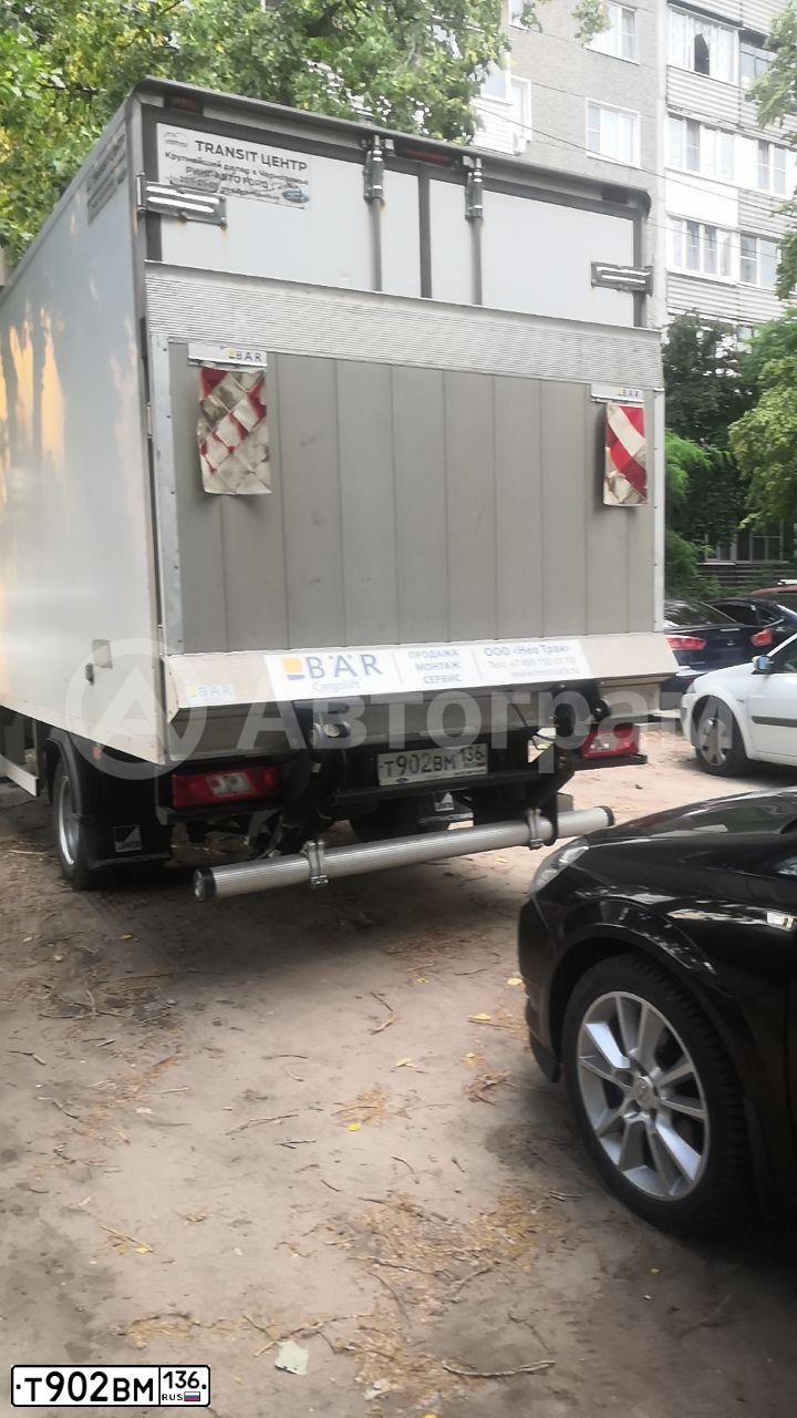 Фото автомобиля FORD TRANSIT, 2018 — госномер Т902ВМ136. Цвет: БЕЛЫЙ