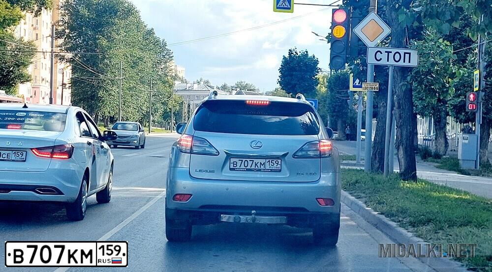 Фото автомобиля LEXUS RX, 2011 — госномер С007КР18. Цвет: СЕРЕБРИСТЫЙ