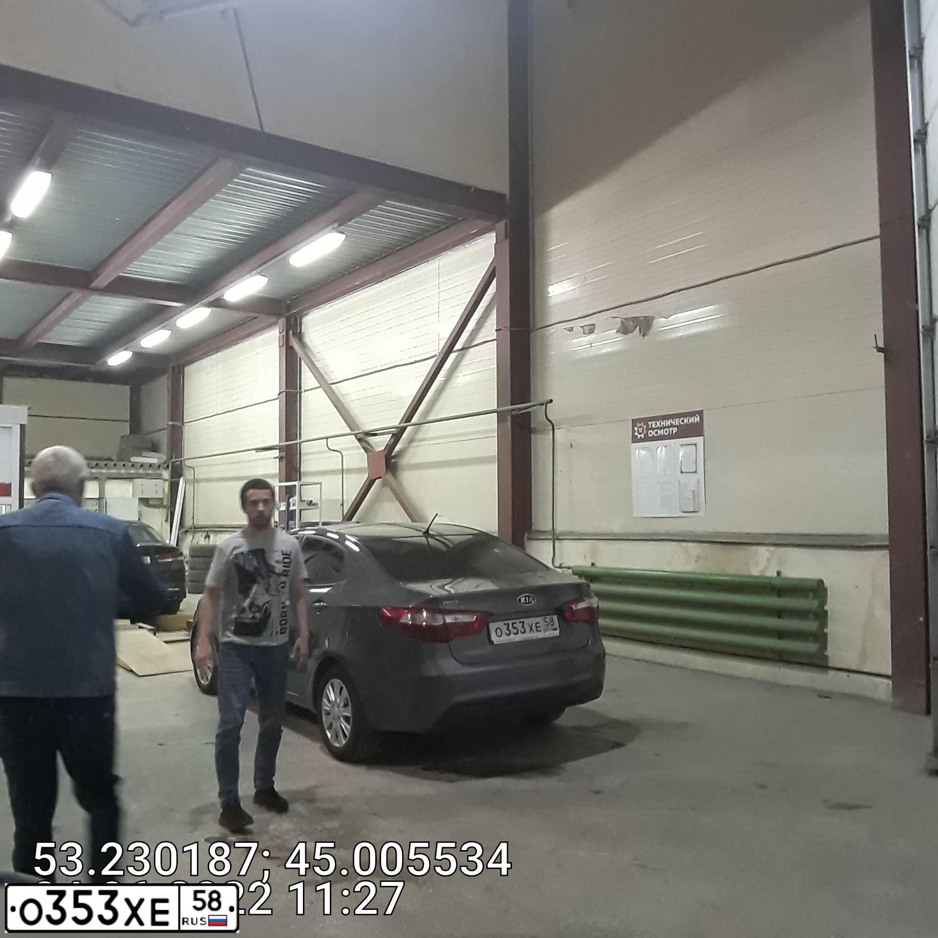 Фото автомобиля KIA RIO, 2011 — госномер М513ОЕ13. Цвет: СЕРЫЙ