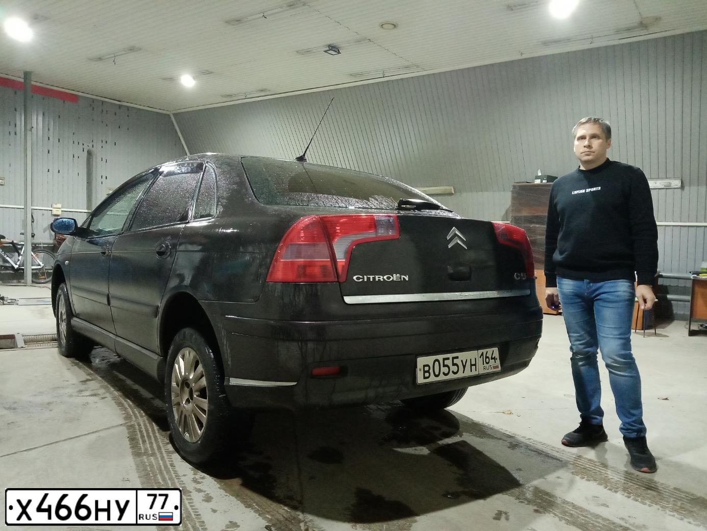 Фото автомобиля LADA 2105, 1992 — госномер Х466НУ77. Цвет: СВЕТЛО-БЕЖЕВЫЙ