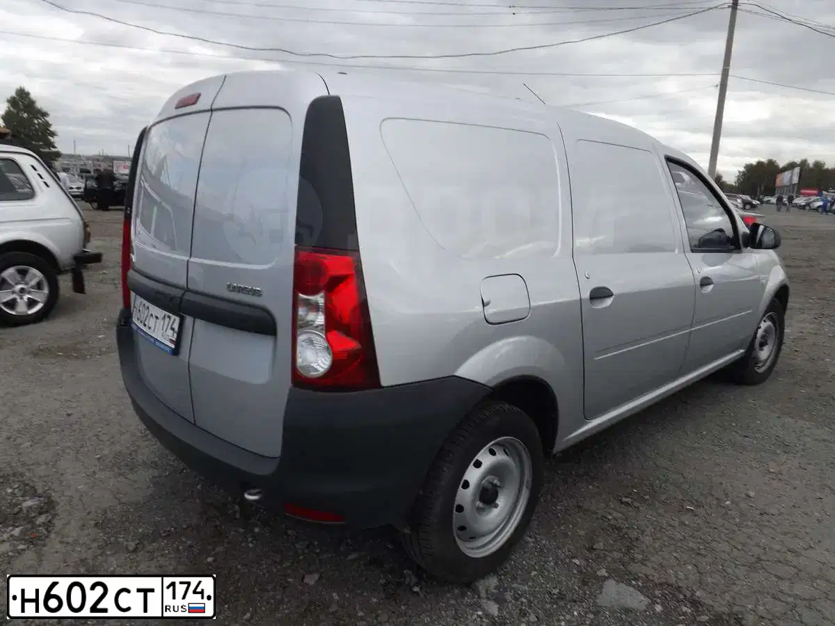 Фото автомобиля HYUNDAI SOLARIS, 2014 — госномер Н602СТ174. Цвет: ТЕМНО-СЕРЫЙ