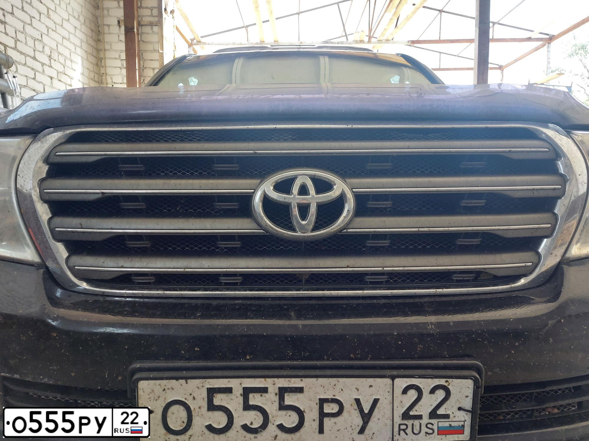 Фото автомобиля TOYOTA LANDCRUISER 200, 2013 — госномер К301АА122. Цвет: ЧЕРНЫЙ