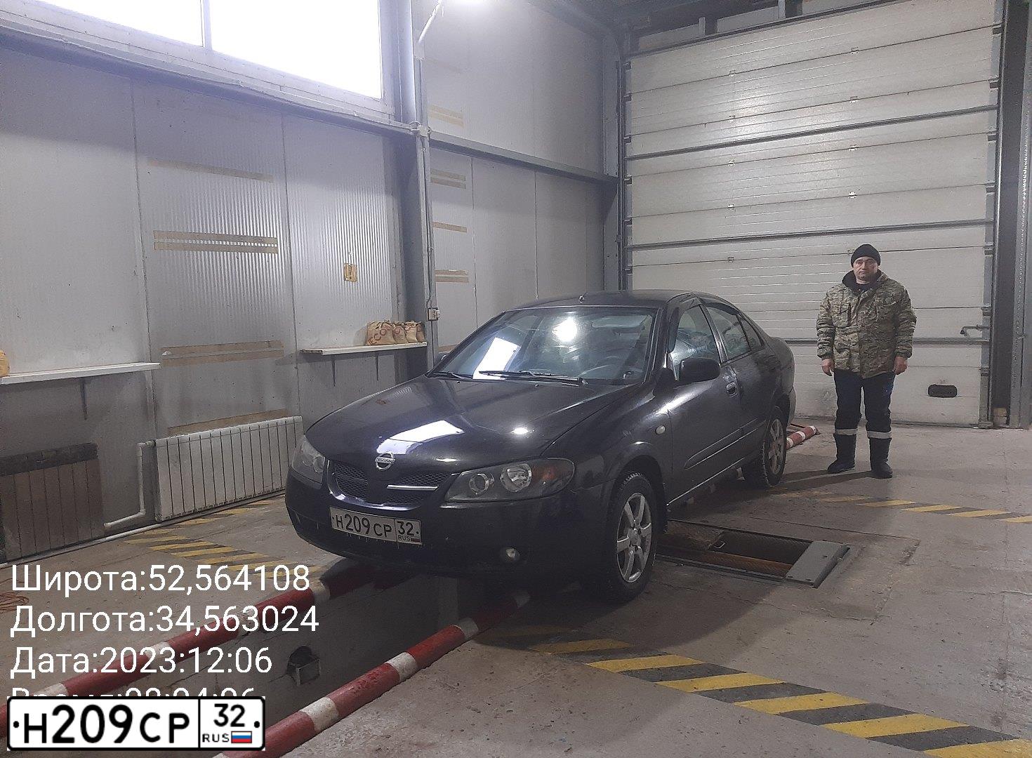 Фото автомобиля NISSAN ALMERA, 2005 — госномер О699НО32. Цвет: ЧЕРНЫЙ