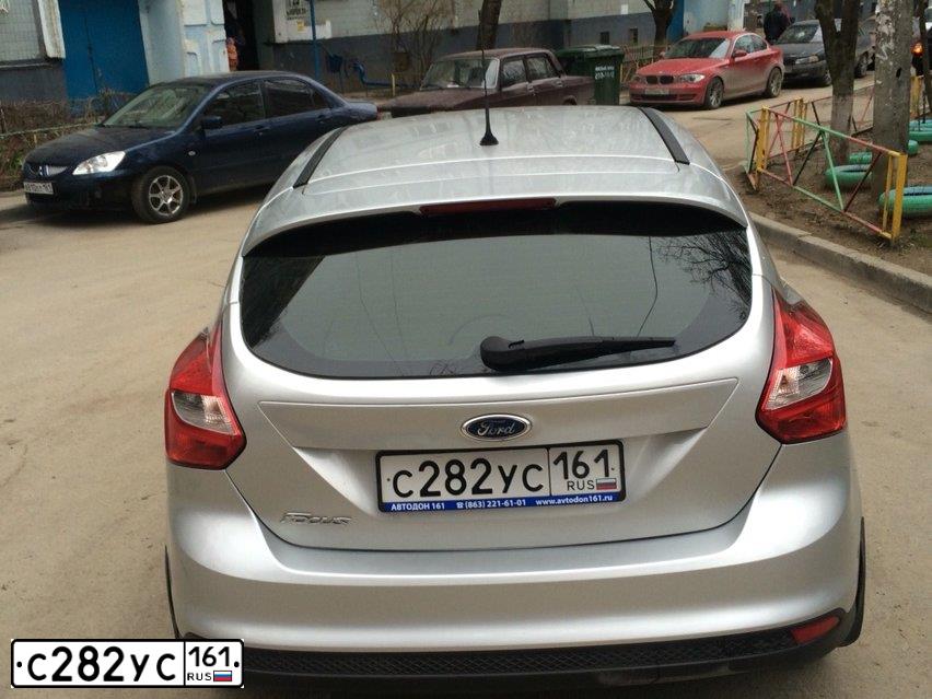 Фото автомобиля FORD FOCUS, 2012 — госномер М500ТХ190. Цвет: СЕРЕБРИСТЫЙ