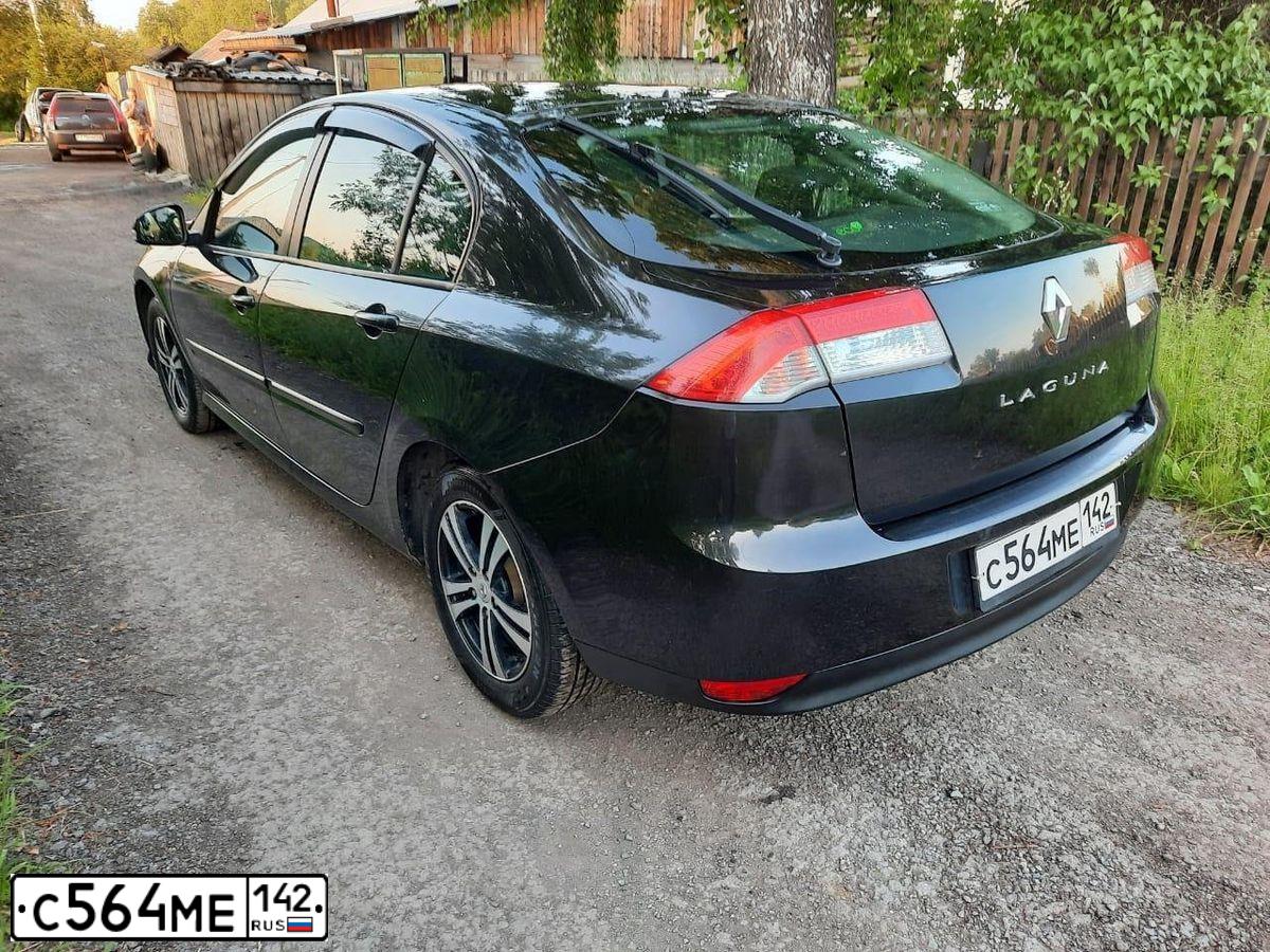 Фото автомобиля RENAULT LAGUNA, 2009 — госномер М989СУ154. Цвет: ЧЕРНЫЙ