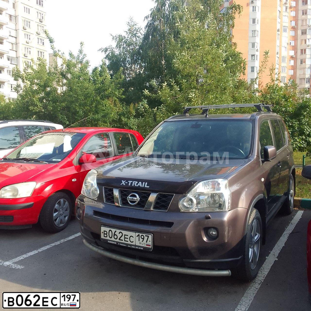 Фото автомобиля DONGFENG - NISSAN X-TRAIL, 2010 — госномер Х116КО977. Цвет: СЕРЫЙ