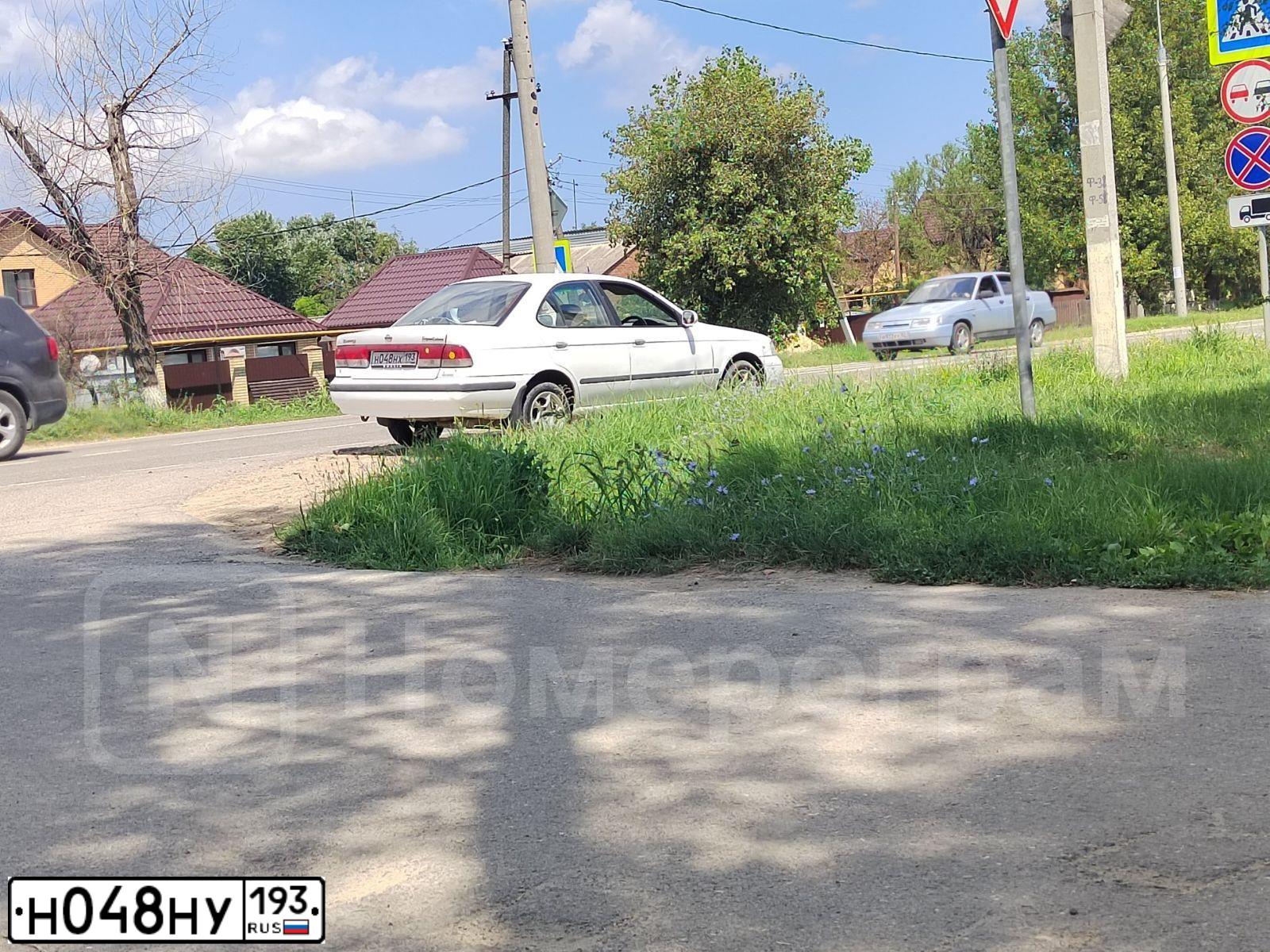 Фото автомобиля LADA 2170 PRIORA, 2017 — госномер В455ХТ161. Цвет: серебристо-темно-серый