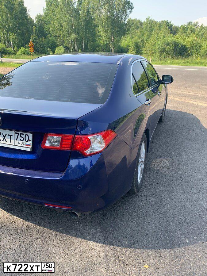 Фото автомобиля HONDA ACCORD, 2009 — госномер Е187ЕХ777. Цвет: синий