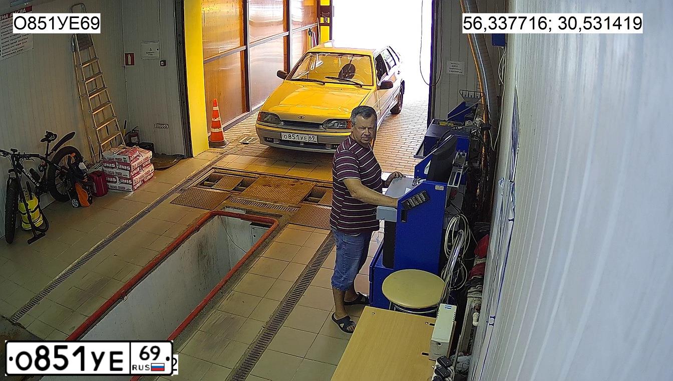Фото автомобиля LADA 2115 SAMARA, 2004 — госномер О851УЕ69. Цвет: СЕРЕБРИСТО-ЖЕЛТЫЙ
