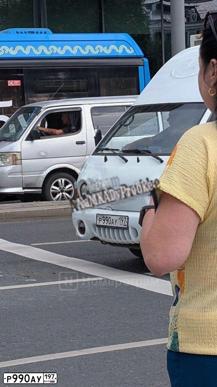 Фото автомобиля TAGAZ PORTER, 2007 — госномер Р990АУ197. Цвет: БЕЛЫЙ