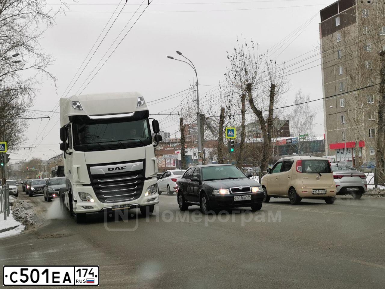 Фото автомобиля FIAT ALBEA, 2008 — госномер С510ЕА174. Цвет: СЕРЫЙ