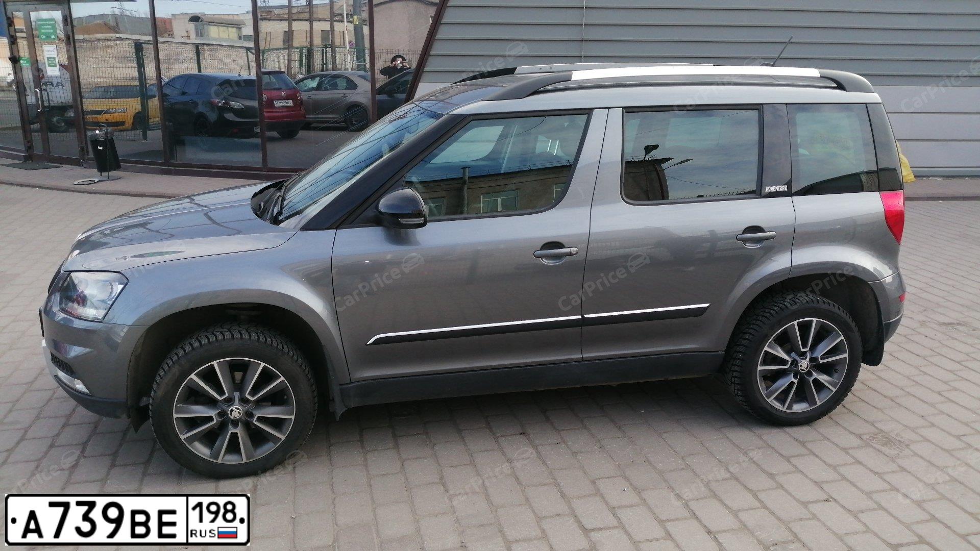 Фото автомобиля SKODA YETI, 2017 — госномер А283УТ18. Цвет: ТЕМНО-СЕРЫЙ